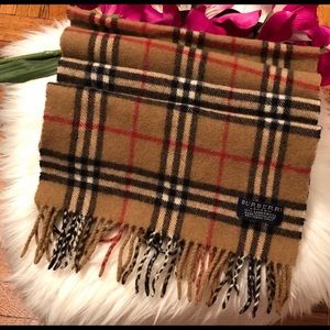 Burberry lamb wool scarf